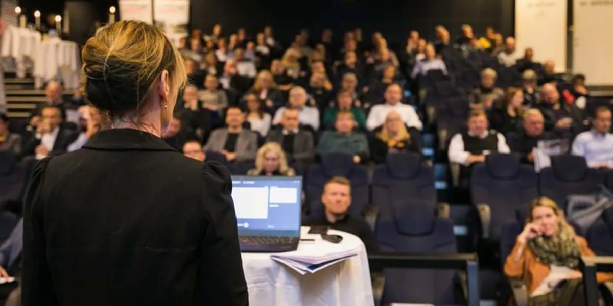 4d_konference 2.jpg