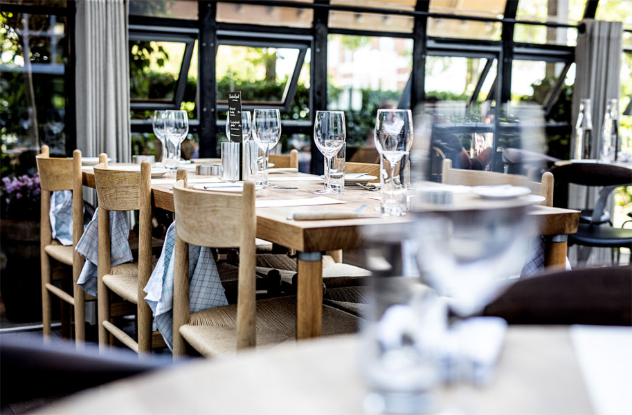 900x600Restaurant.jpg