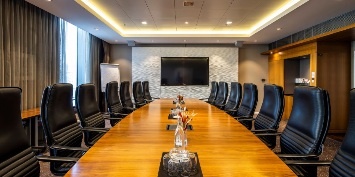 Bragi - Boardroom.jpg