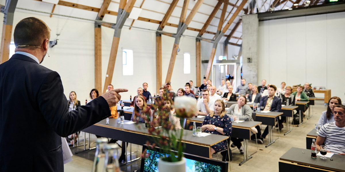 Hindsgavl-Slot_konference-Slotsladen.jpg