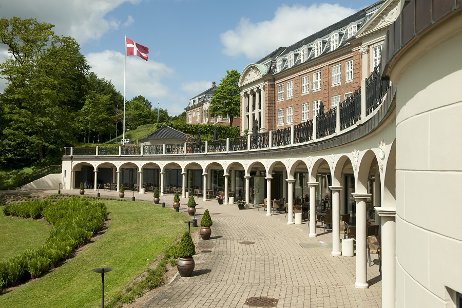 Hotel Koldingfjord forår.jpg