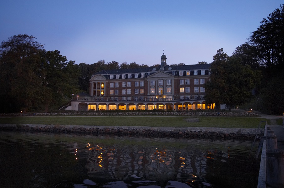Hotel by night.jpg