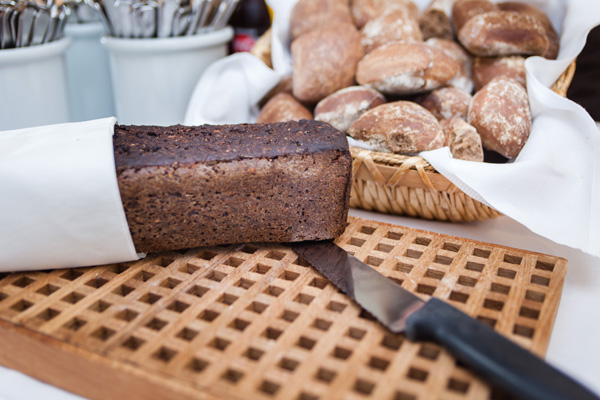Klinten - Frokostbuffet brød.jpg