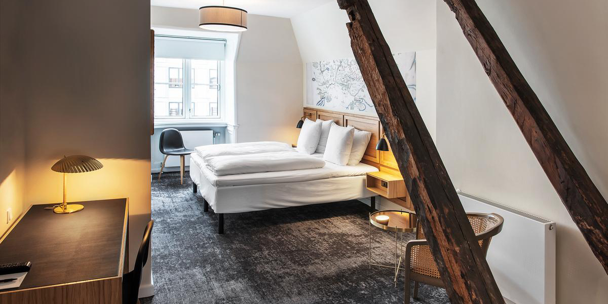 Room-Even-Better-3276-1200x600.jpg