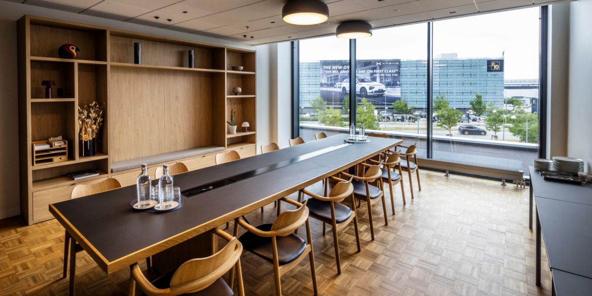 Viper - Boardroom.jpg
