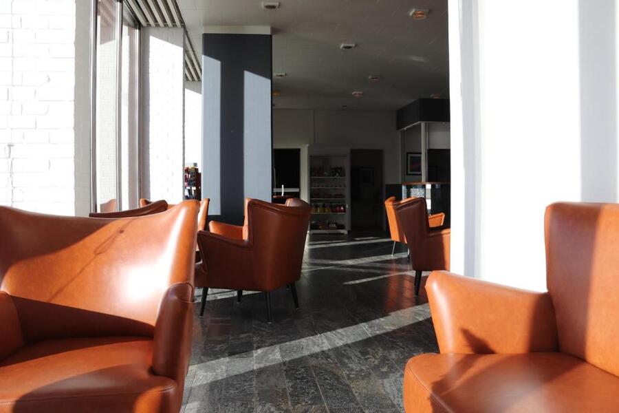 lounge-bar.jpg