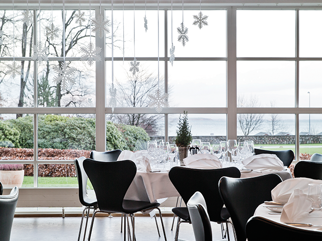 restaurant_640x480.png
