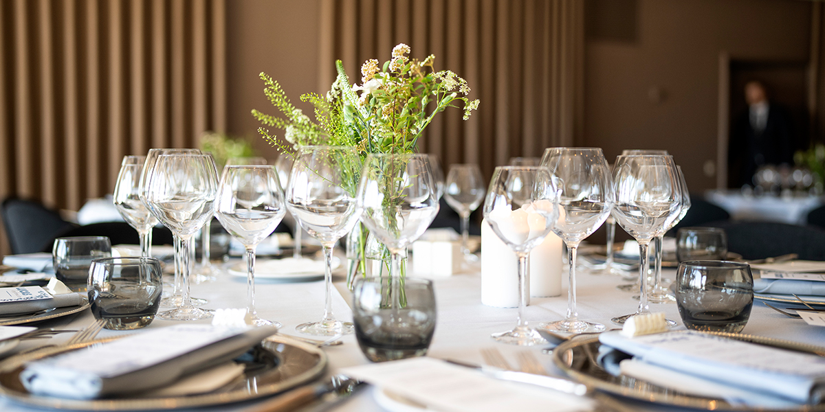 Opdækning_selskab_restaurant_HKF_2025_B1200xH600px.jpg