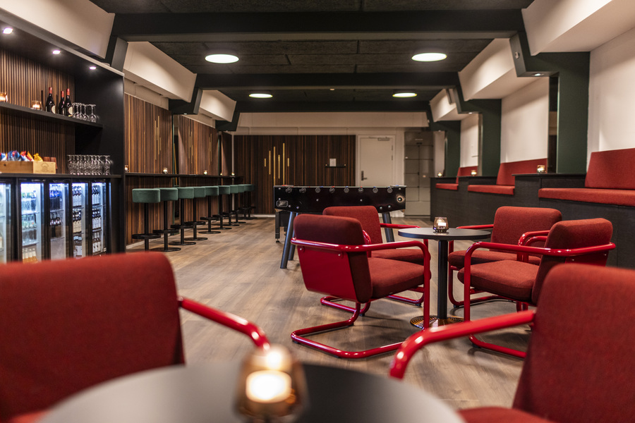 Loungebar2.jpg