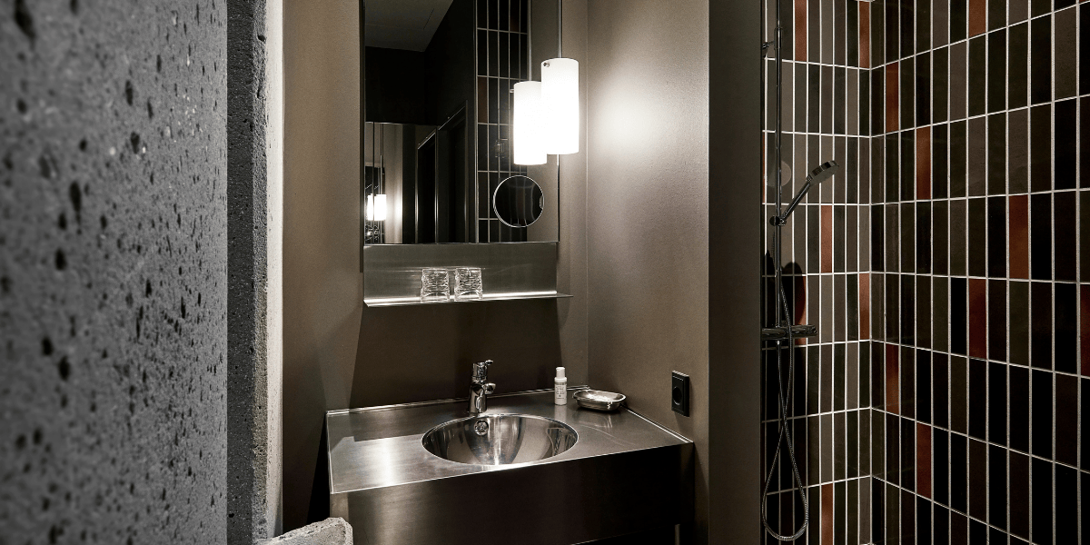 Hotel Ottilia - Bathroom (5).png