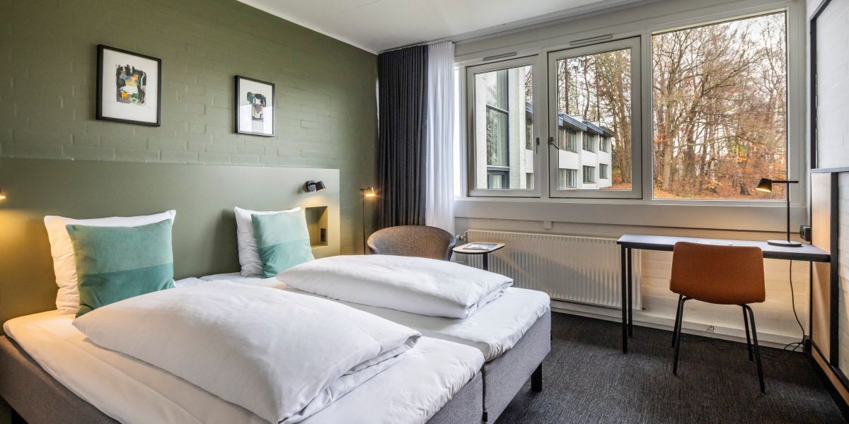 CHO_Standard_twin room (1).jpg
